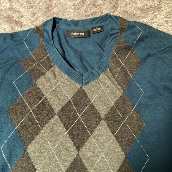 Men’s Sweater with argyle pattern down center - Picture 1 of 2